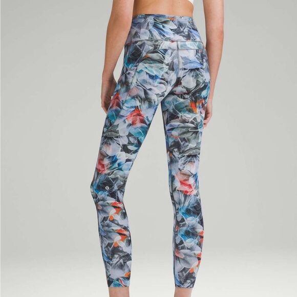 Lululemon Fast and Free High-Rise Tight 25" in Luminescent Floral Multi - Picture 2 of 10
